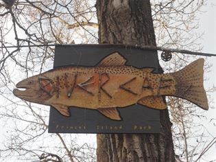 river-cafe-sign