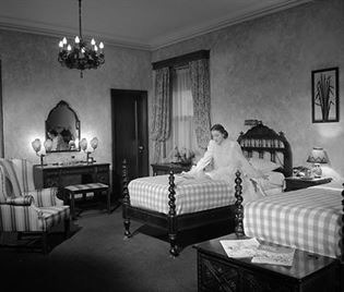 Palliser Suite - 1946